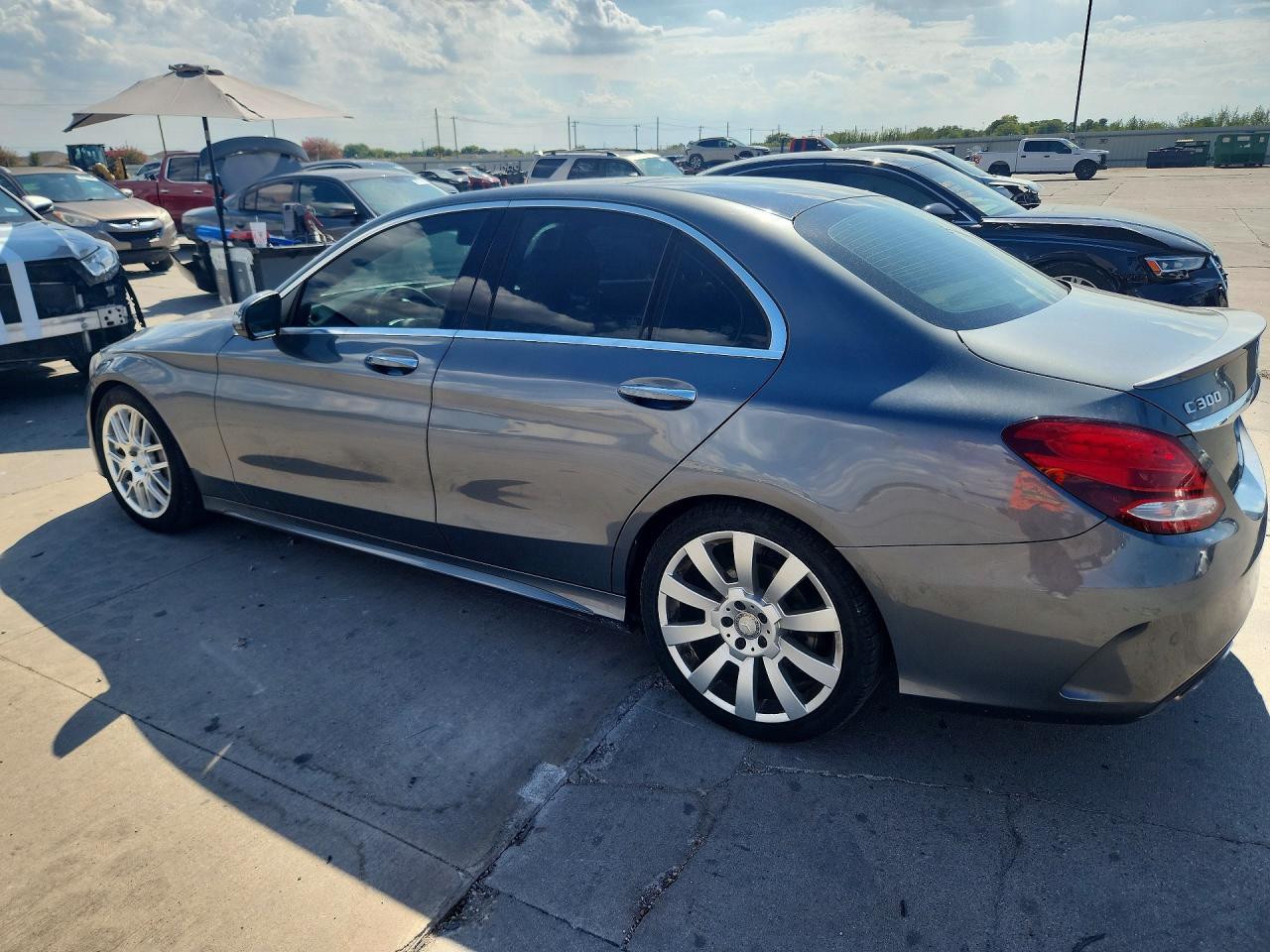 2017 Mercedes-Benz C 300 - zdjęcie 2
