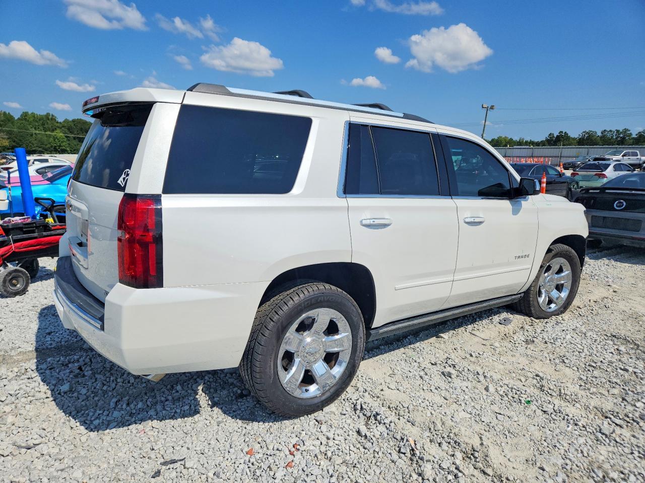 2017 Chevrolet Tahoe C1500 Premier - zdjęcie 3