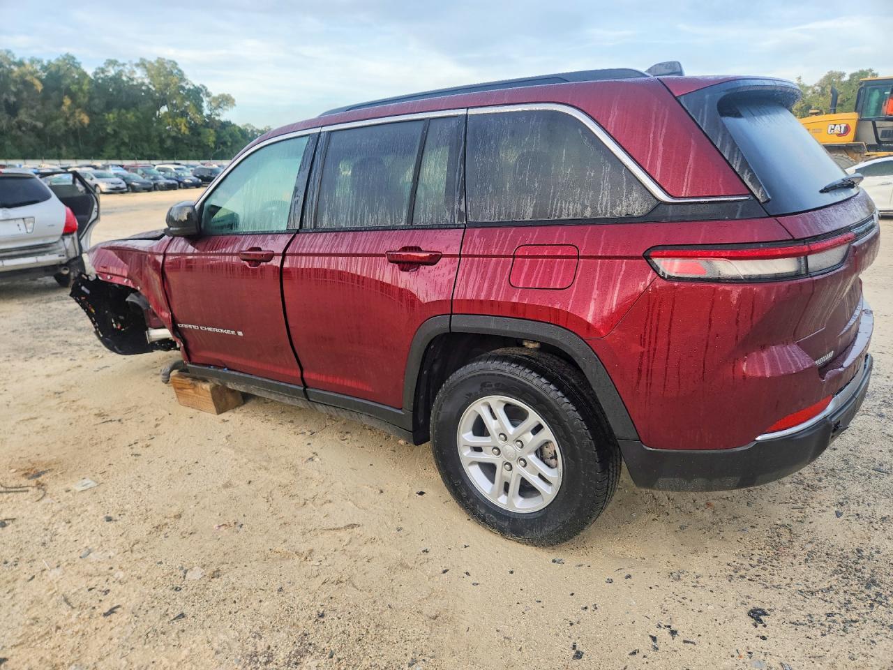 2025 Jeep Grand Cherokee Laredo - zdjęcie 2