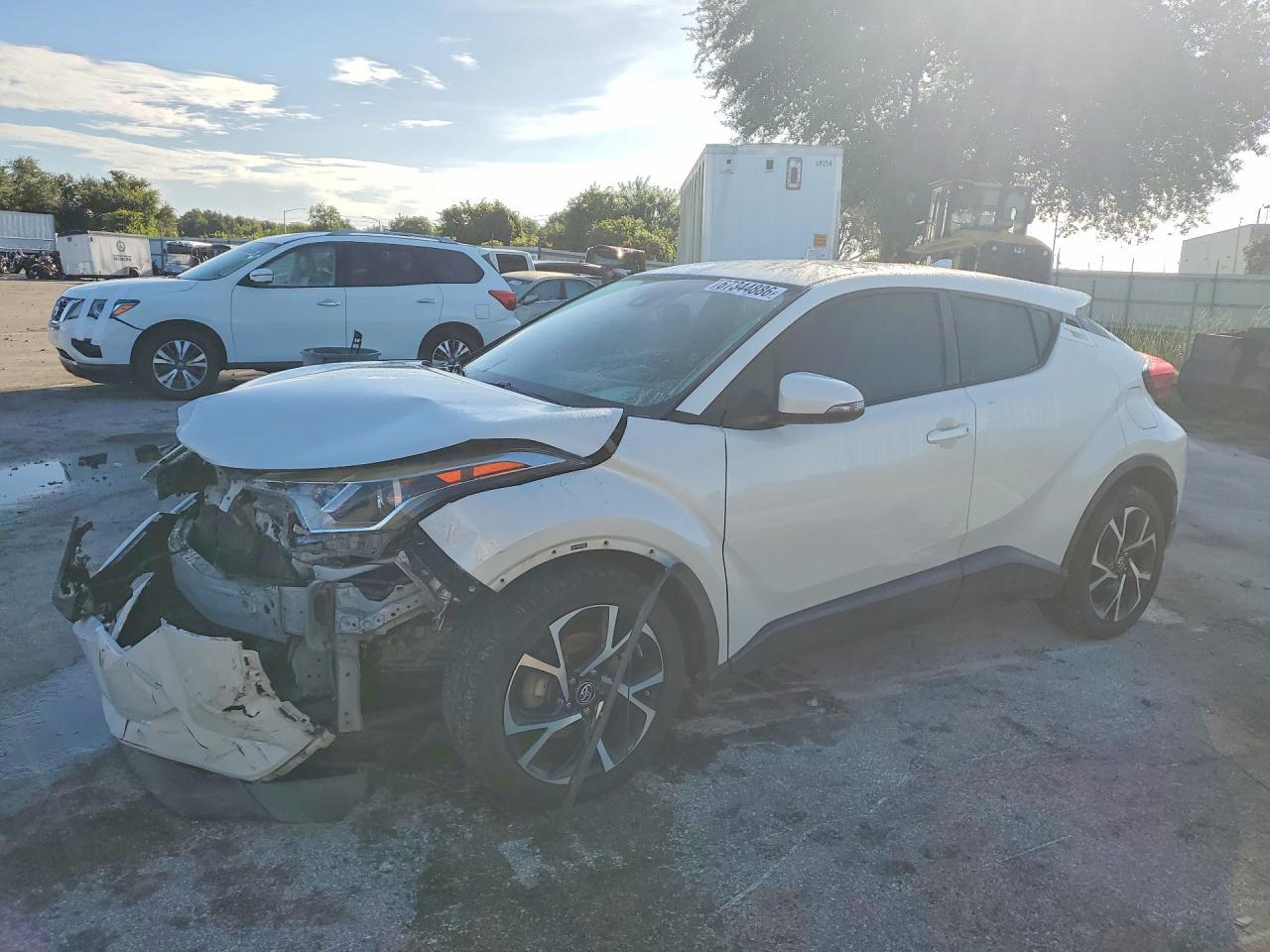 2018 Toyota C-Hr Xle - zdjęcie główne