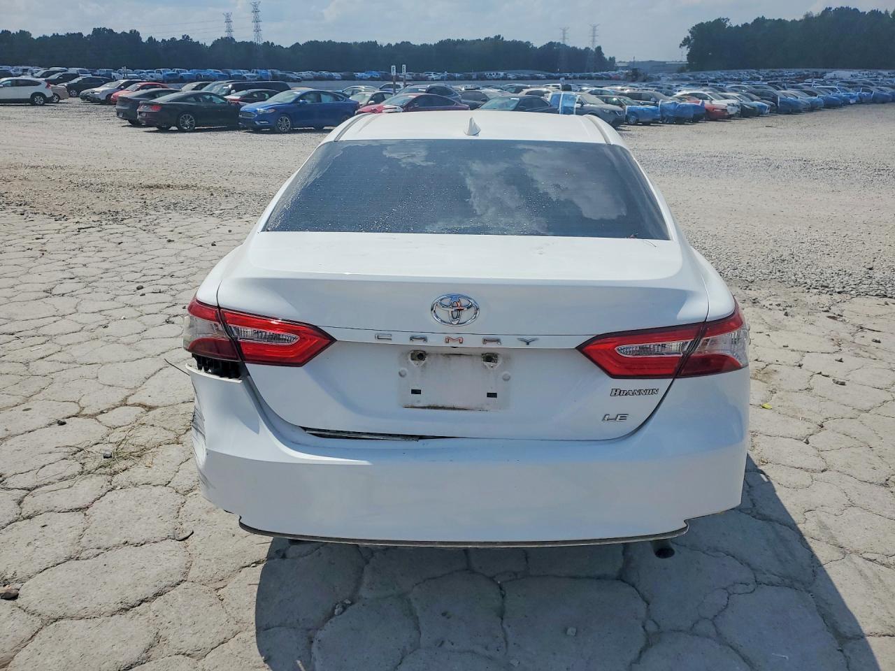2019 Toyota Camry Le - zdjęcie 6