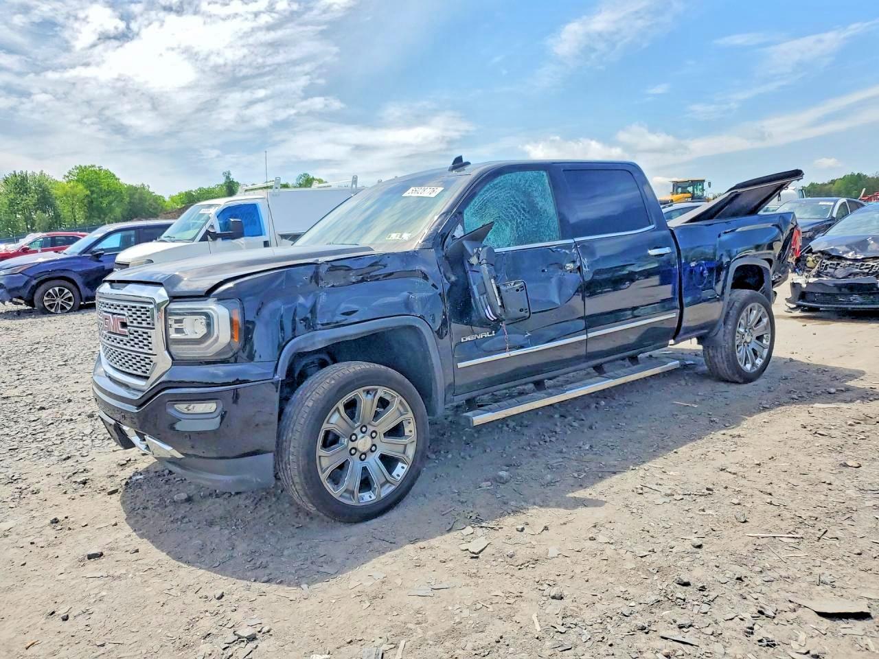 2018 GMC Sierra K1500 Denali - zdjęcie główne