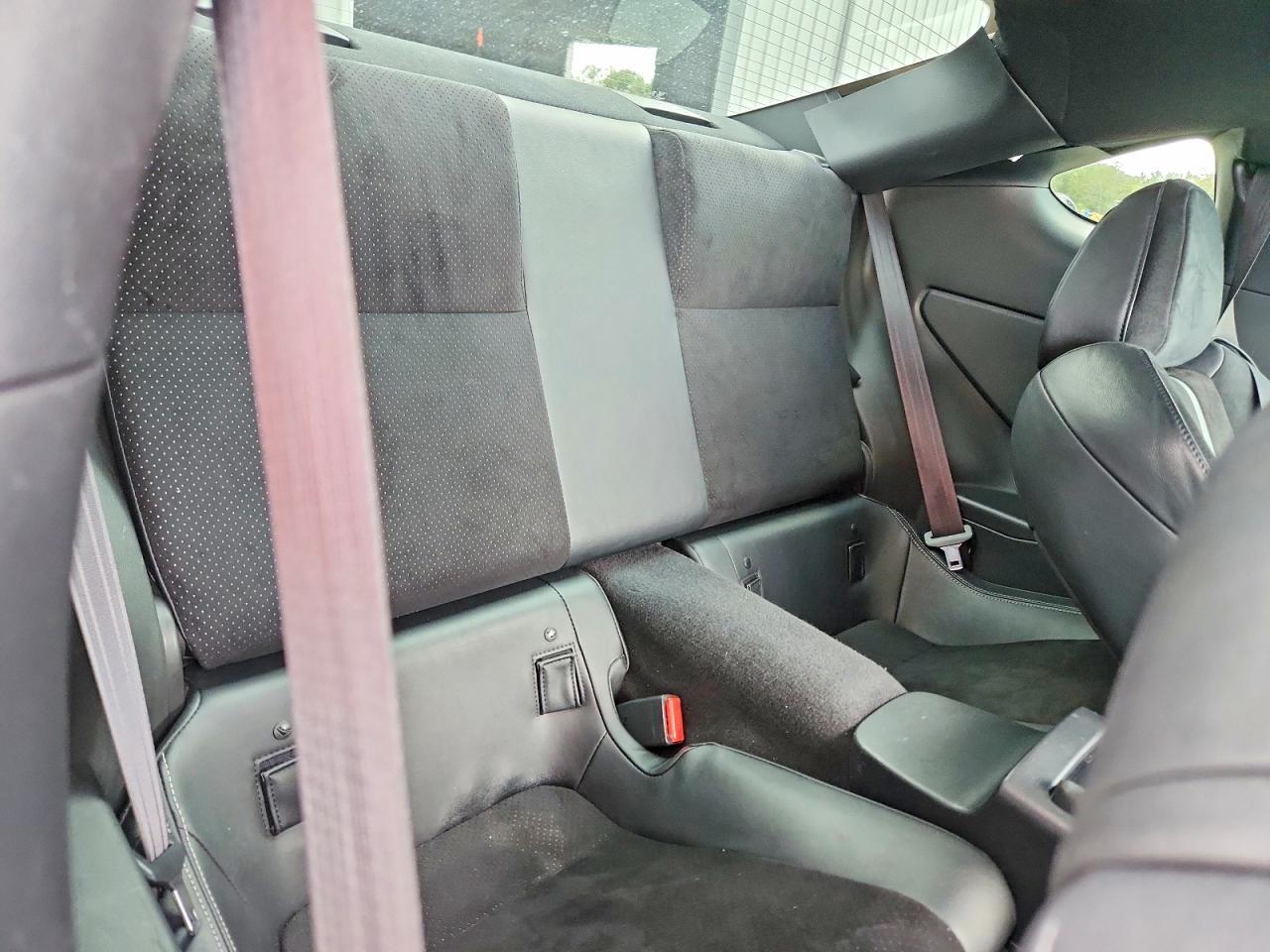 2024 Toyota Gr 86 Premium - zdjęcie 10