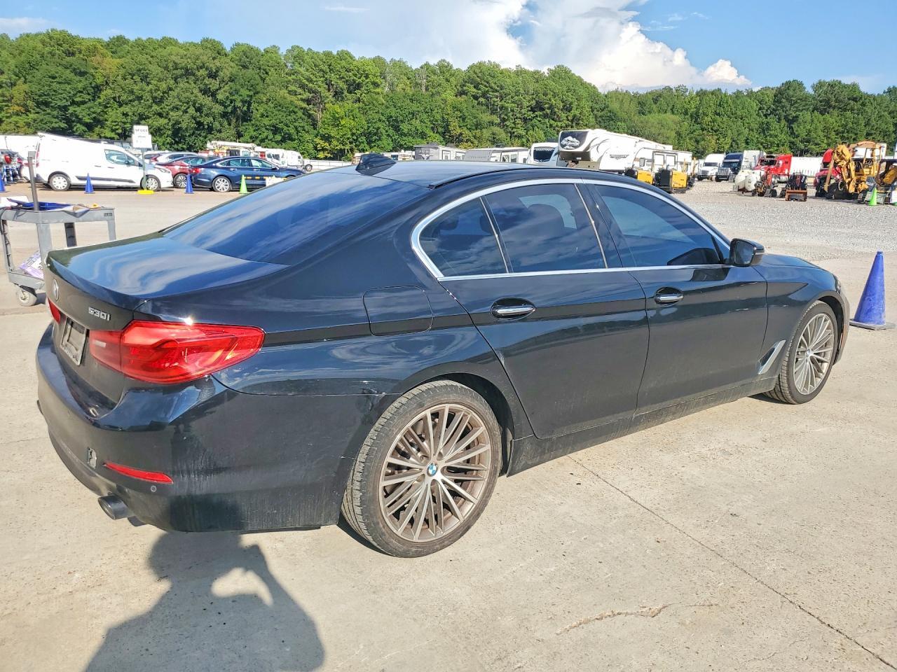 2018 BMW 530 I - zdjęcie 3