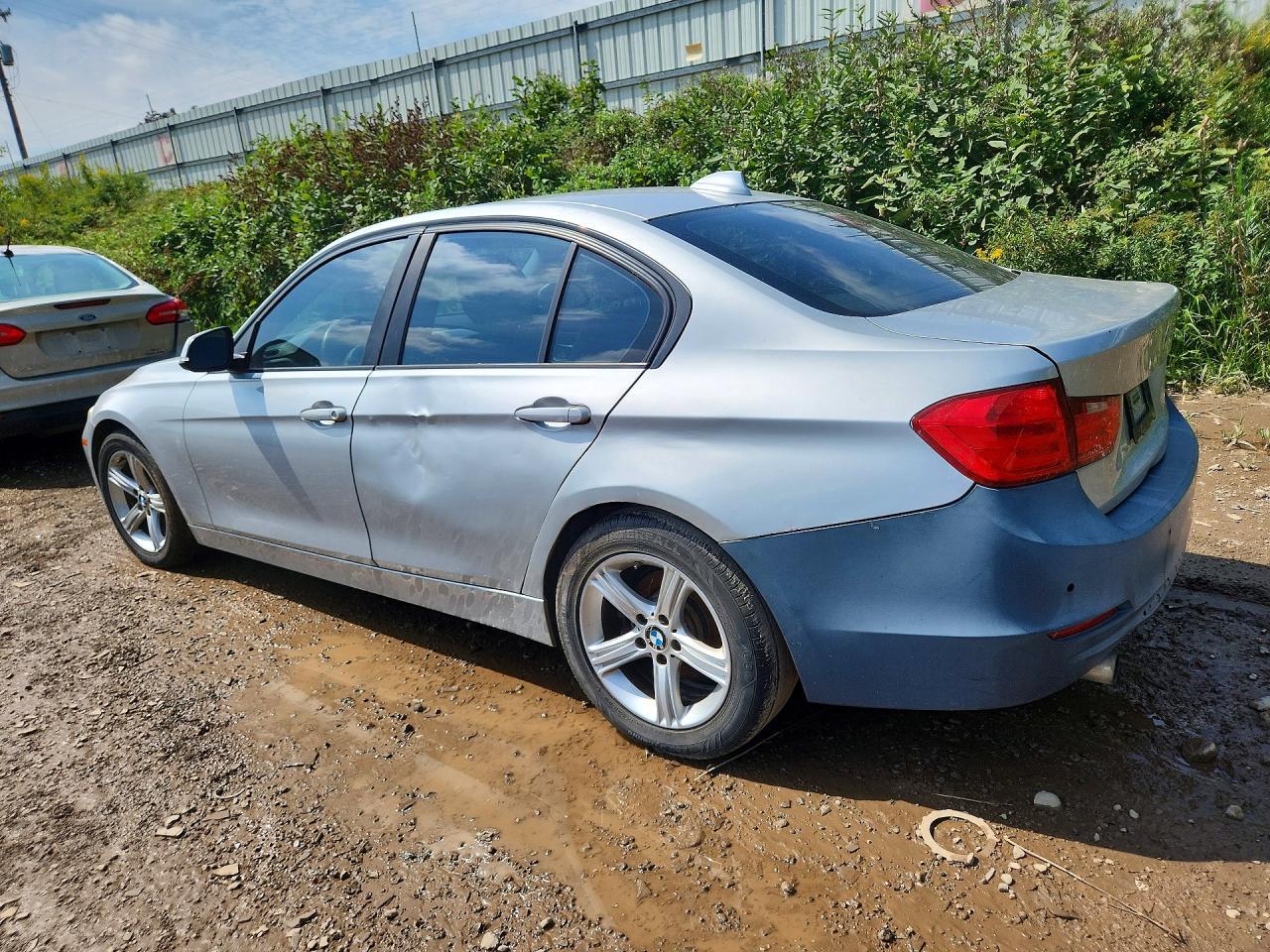 2014 BMW 320 I - zdjęcie 2