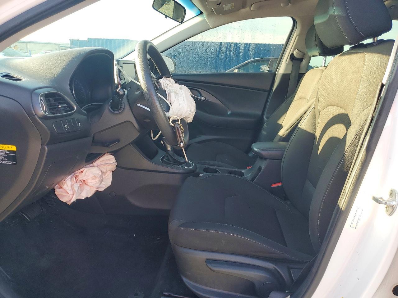 2018 Hyundai Elantra Gt Base - zdjęcie 7