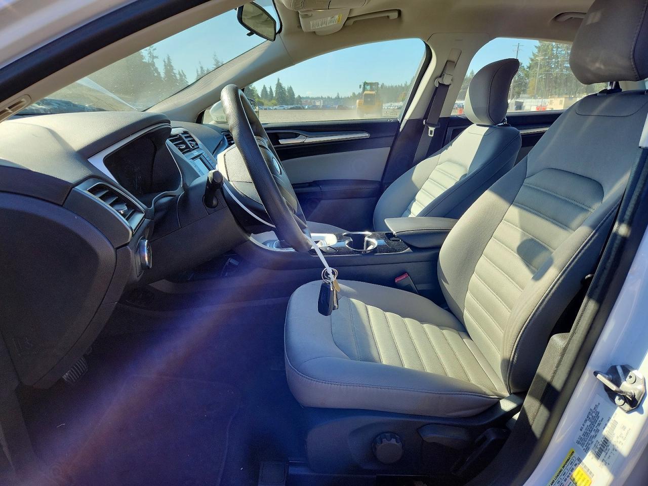 2014 Ford Fusion S - zdjęcie 7
