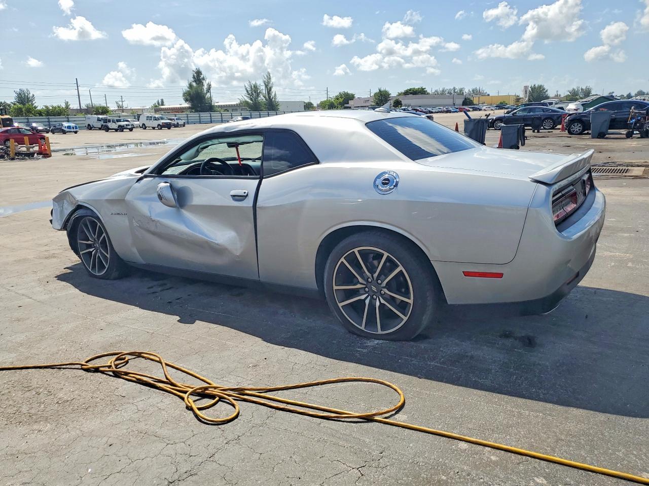 2020 Dodge Challenger R/T - zdjęcie 2
