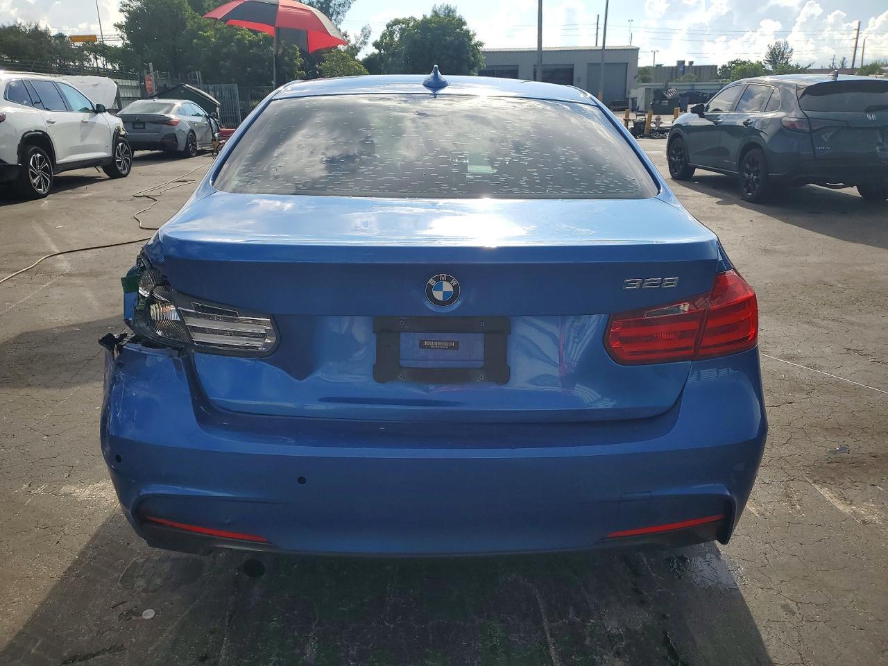 2014 BMW 328 I - zdjęcie 6