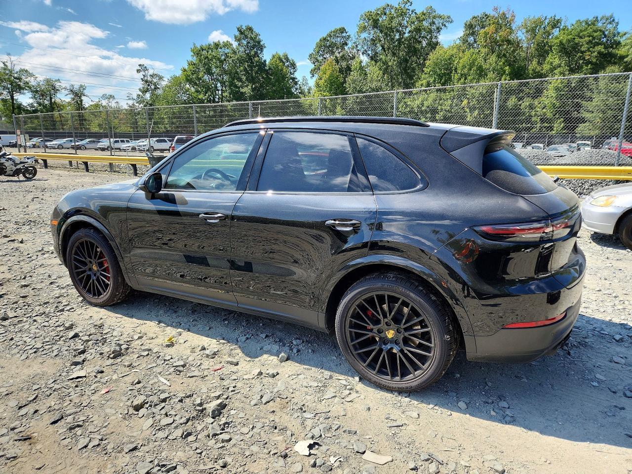 2019 Porsche Cayenne - zdjęcie 2