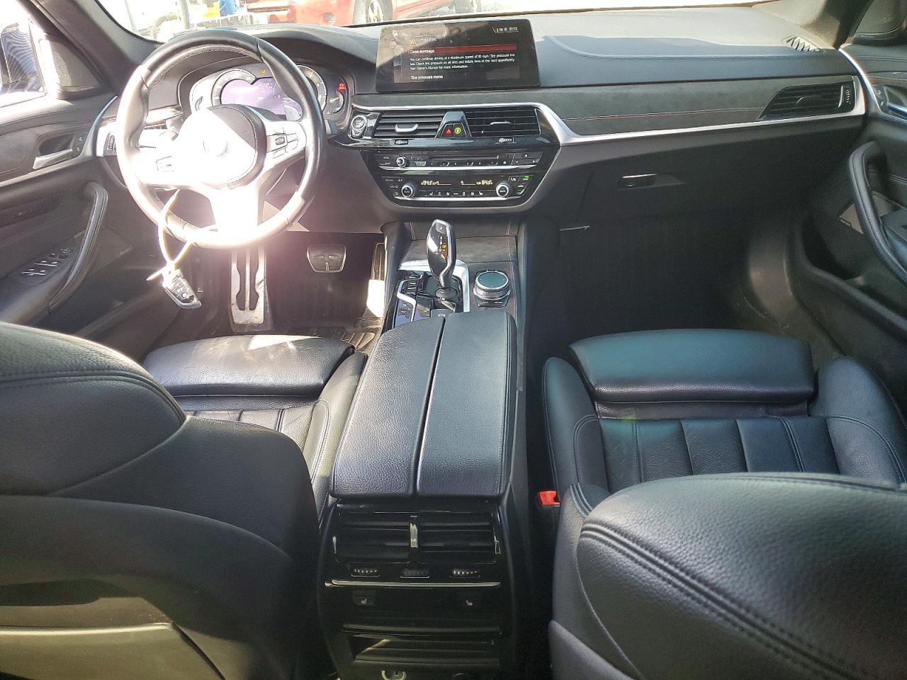 2017 BMW Seria 5 540i - zdjęcie 8