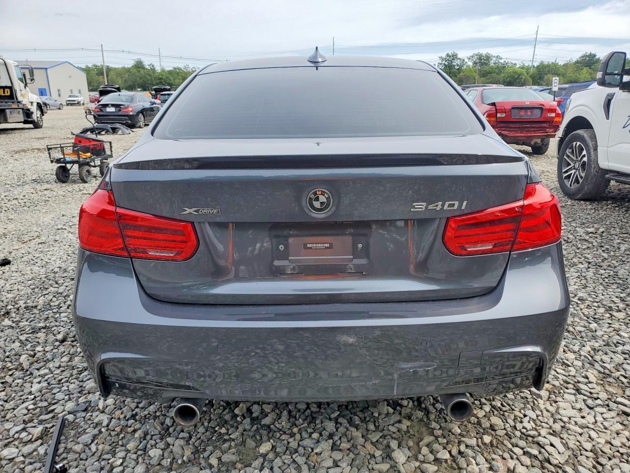 2017 BMW Seria 3 340i - zdjęcie 6
