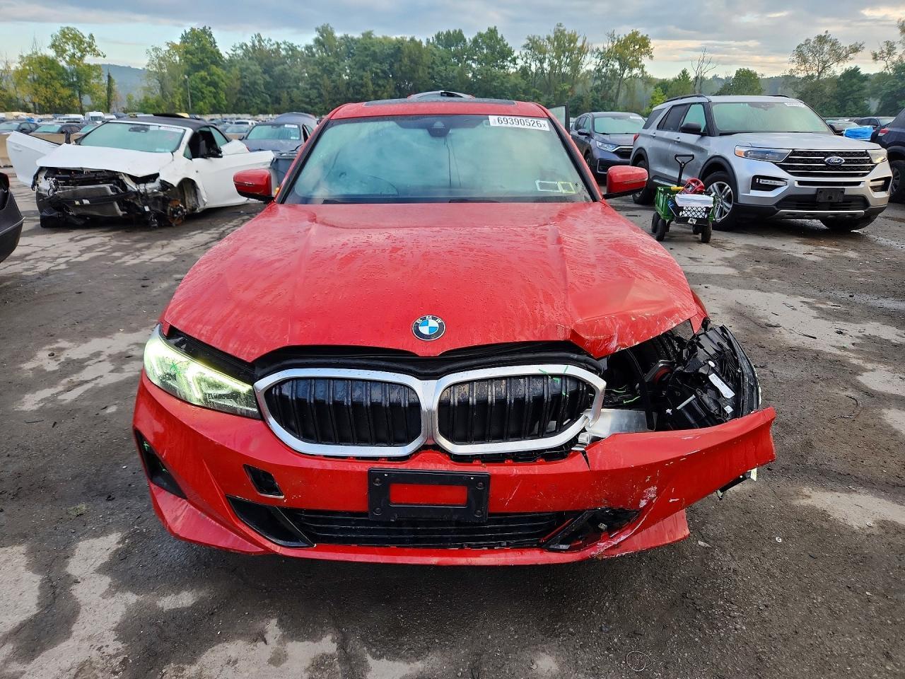 2023 BMW Seria 3 330i - zdjęcie 5