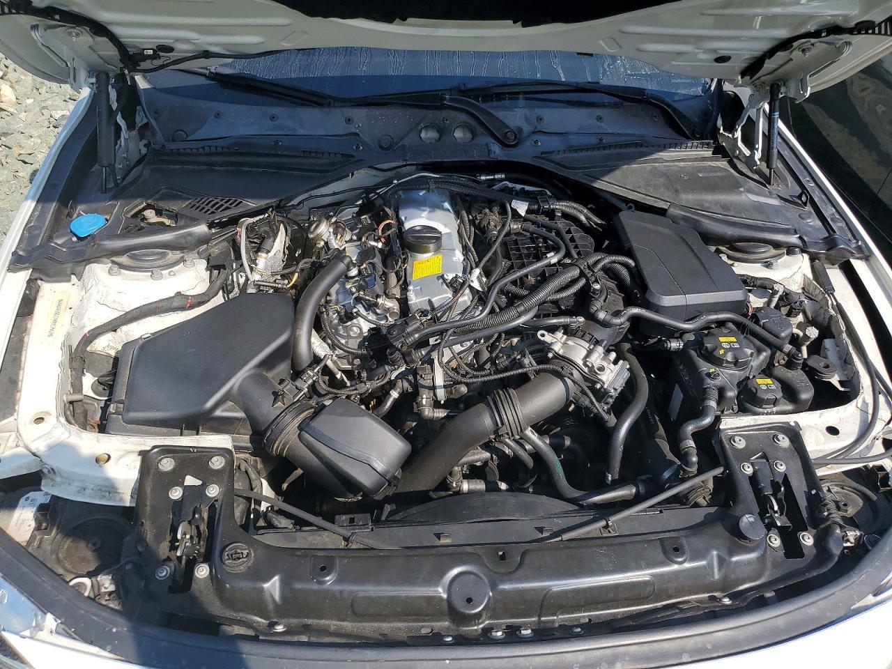 2017 BMW 330 I - zdjęcie 11