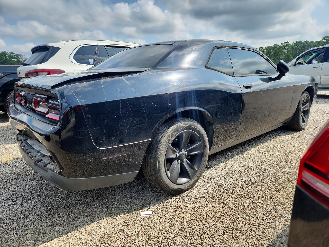 2016 Dodge Challenger Sxt - zdjęcie 3