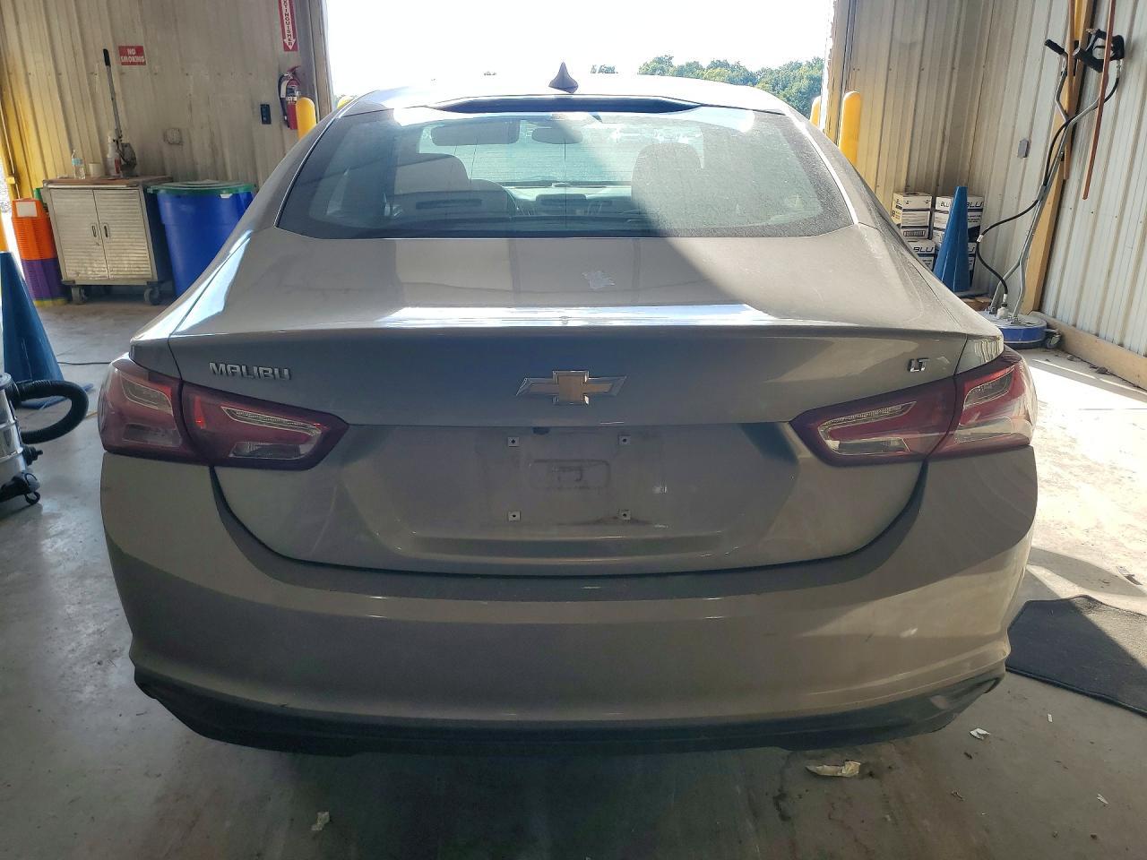 2022 Chevrolet Malibu Lt - zdjęcie 6
