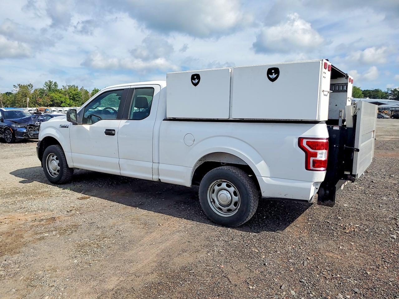 2018 Ford F150 Super Cab - zdjęcie 2