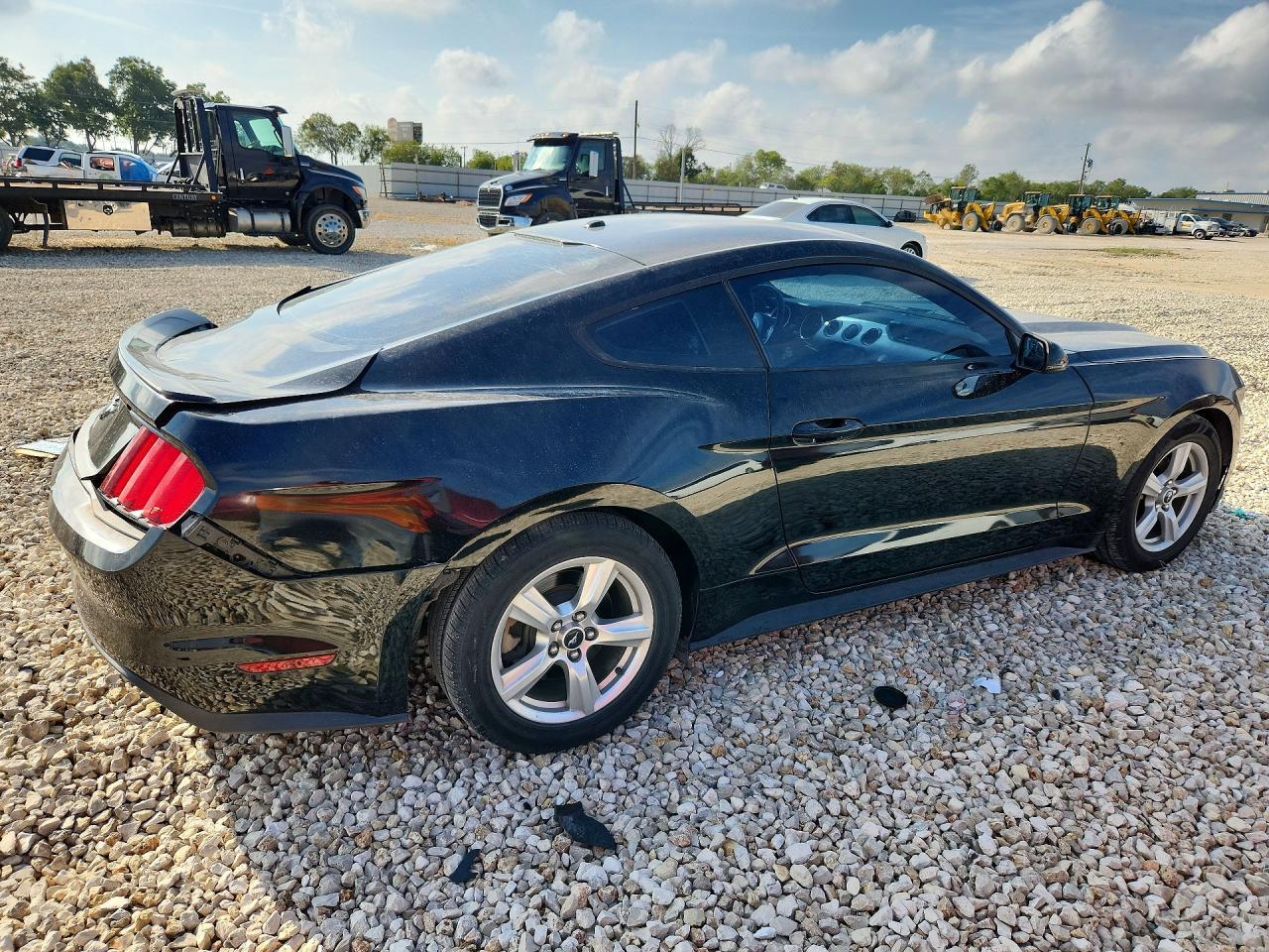 2015 Ford Mustang - zdjęcie 3