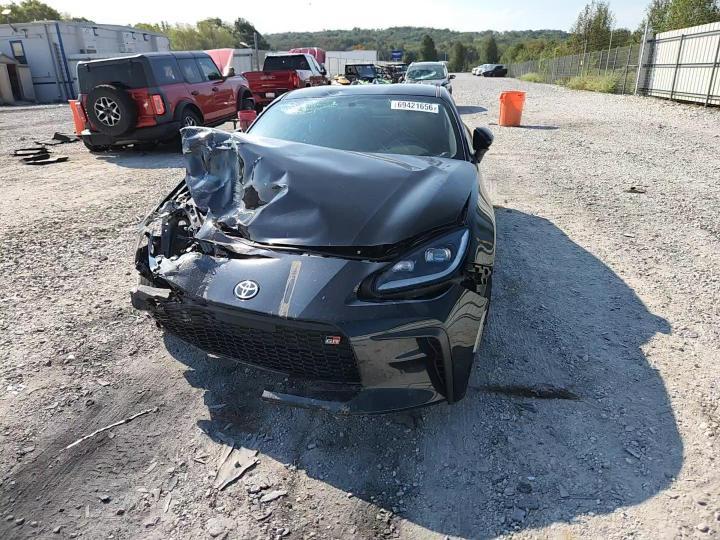2024 Toyota Gr 86 Premium - zdjęcie 13
