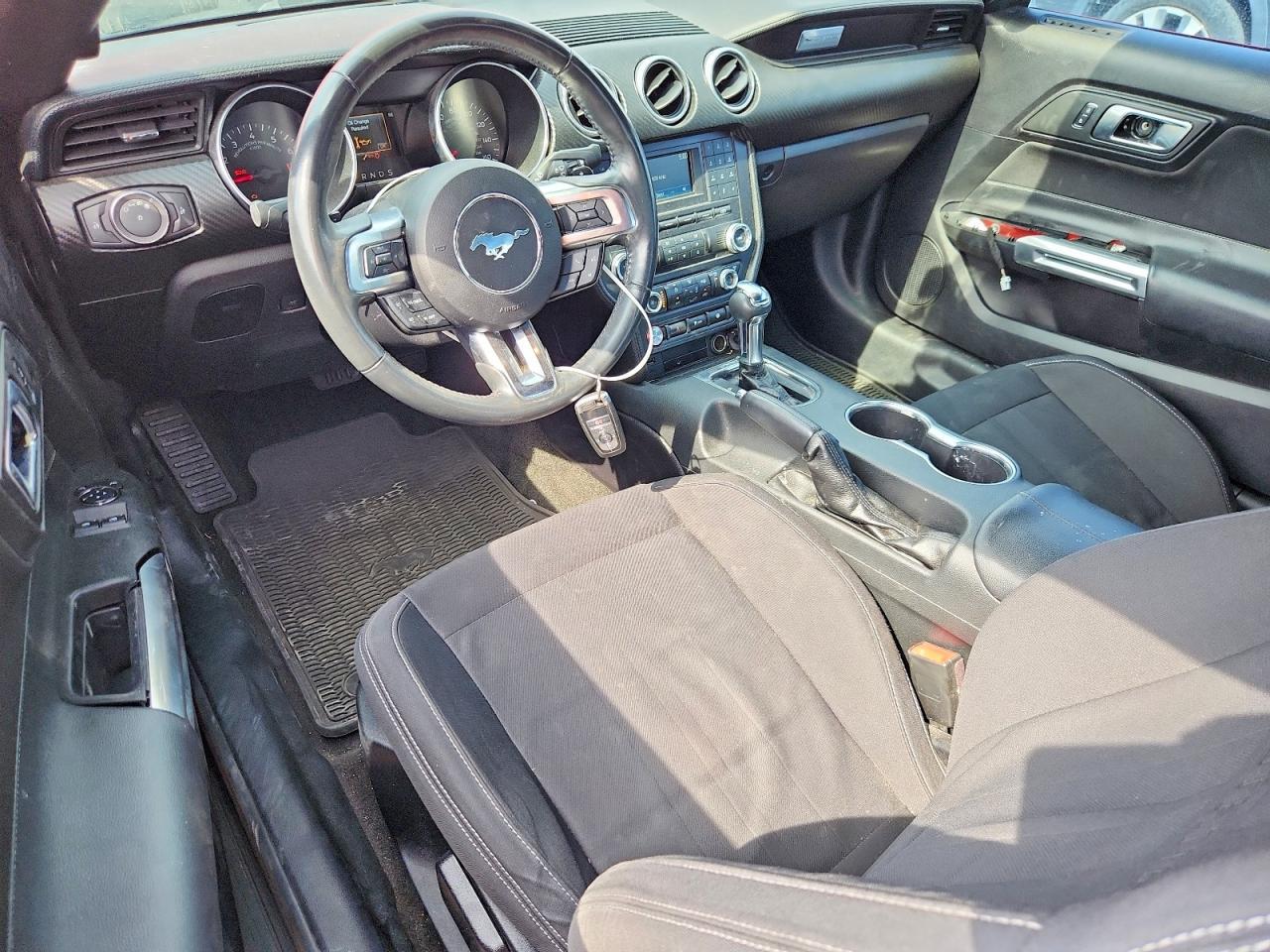 2018 Ford Mustang - zdjęcie 8