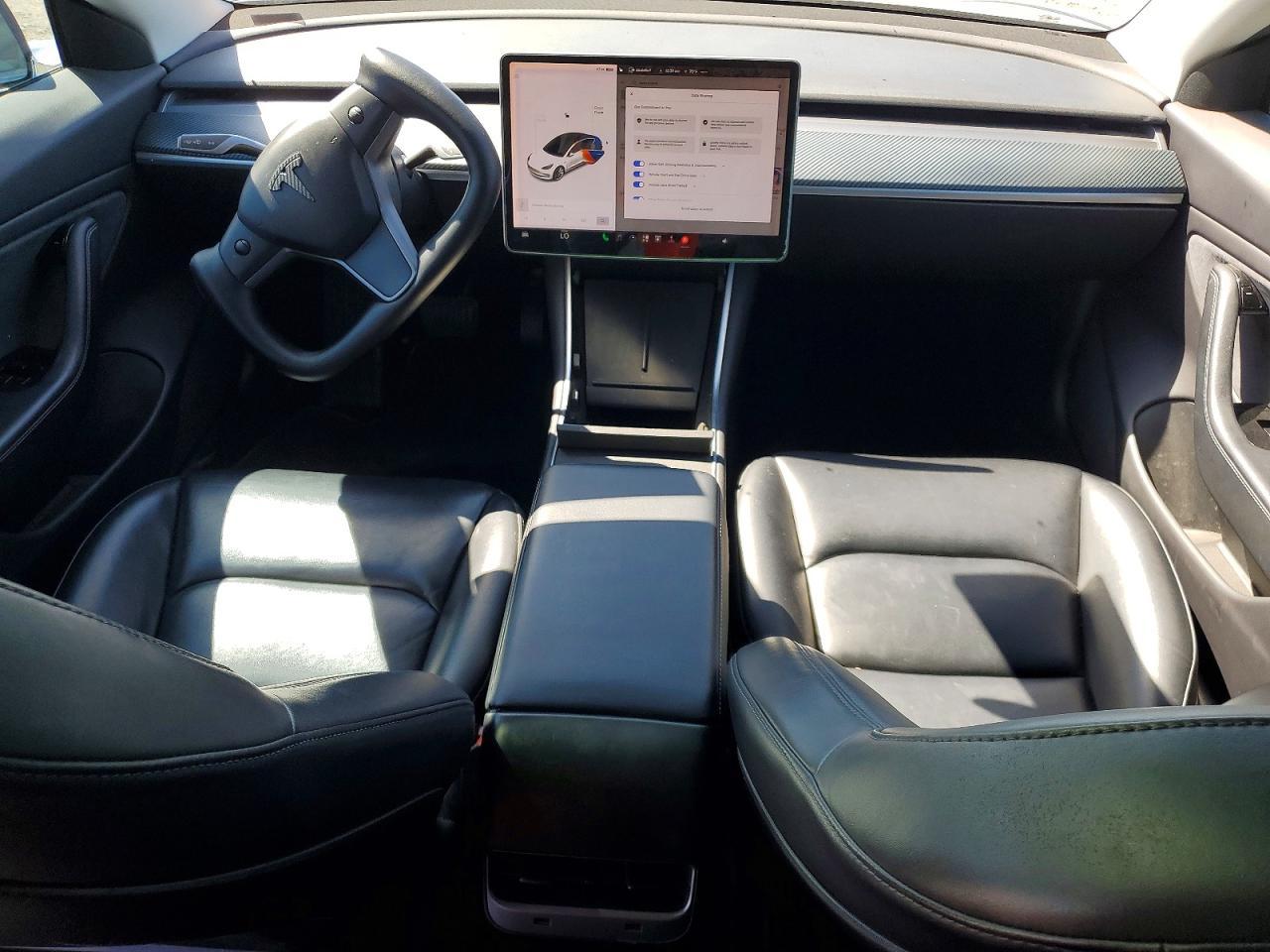 2019 Tesla Model 3 - zdjęcie 8