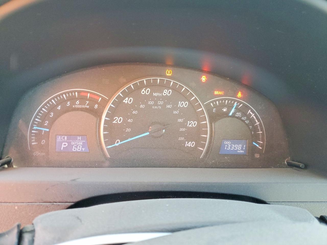2014 Toyota Camry Le - zdjęcie 9