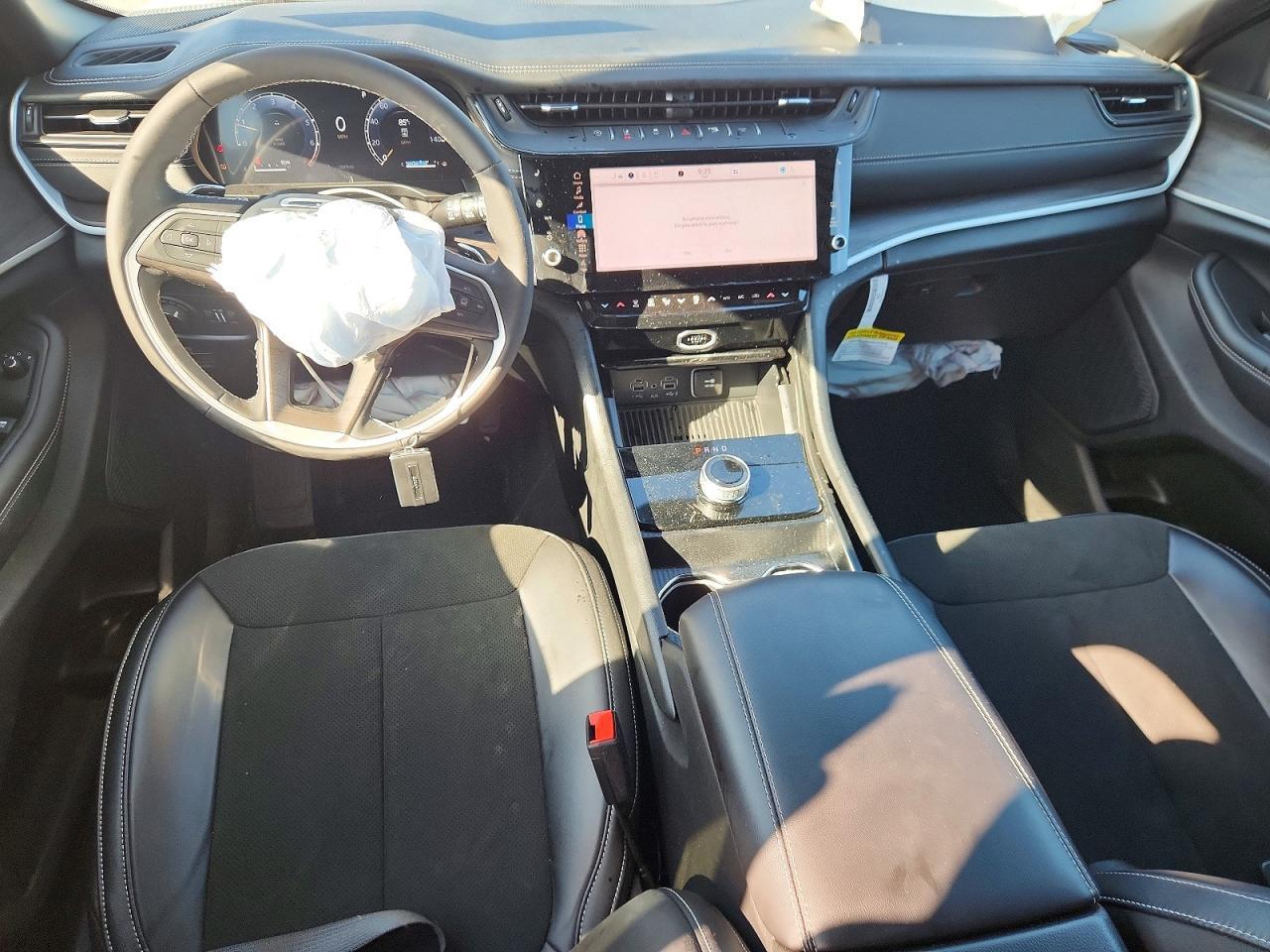 2026 Jeep Grand Cherokee Base - zdjęcie 8