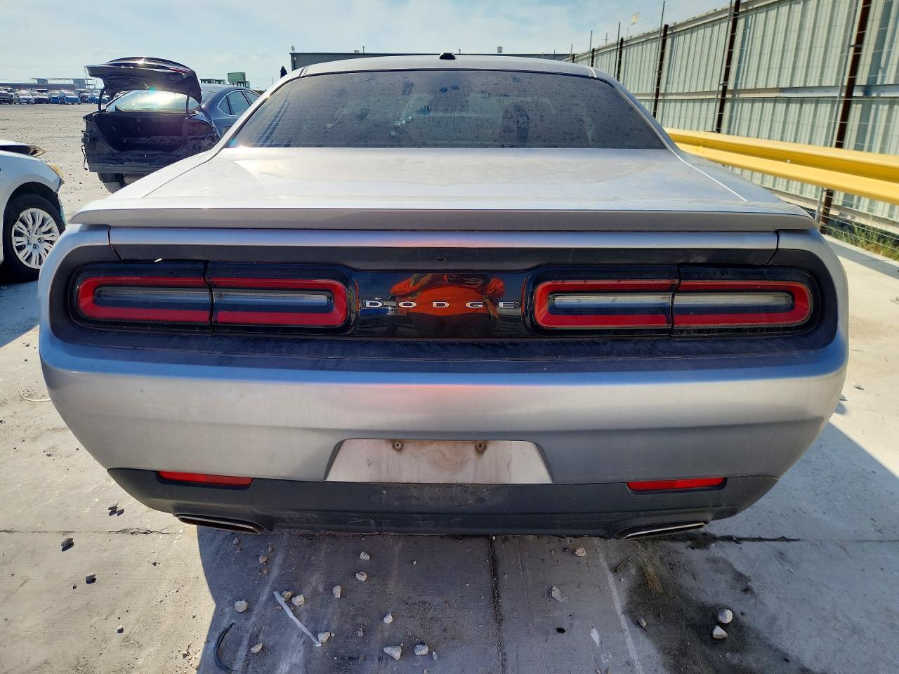 2015 Dodge Challenger Sxt - zdjęcie 6
