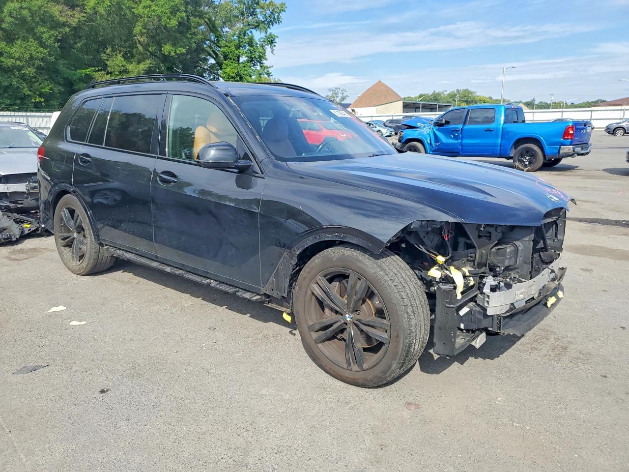 2022 BMW X7 xDrive40I - zdjęcie 4