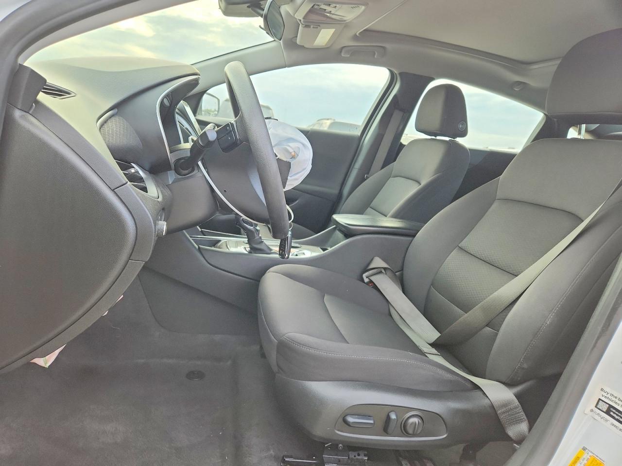 2024 Chevrolet Malibu Lt - zdjęcie 7