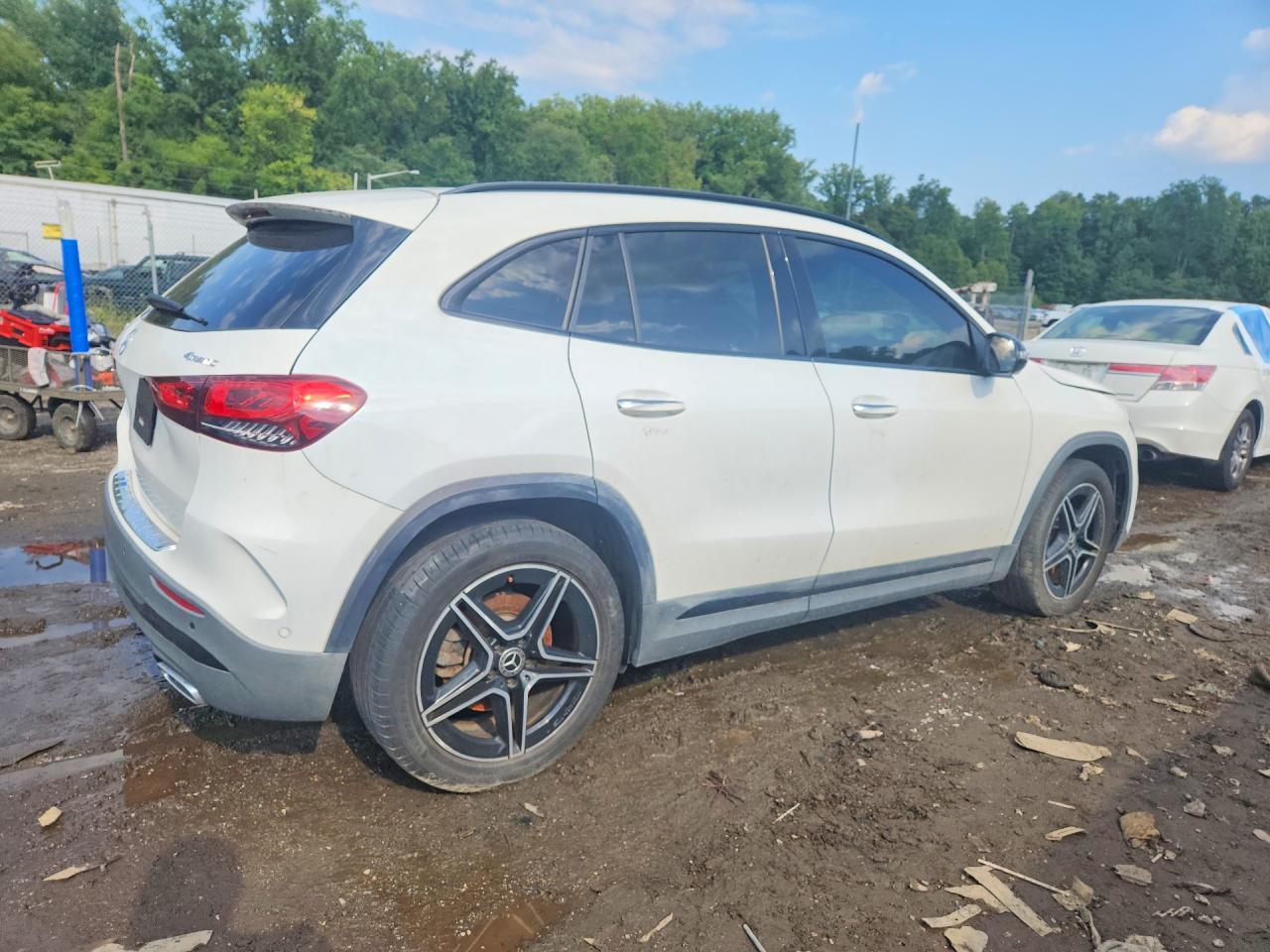 2021 Mercedes-Benz Gla 250 4Matic - zdjęcie 3