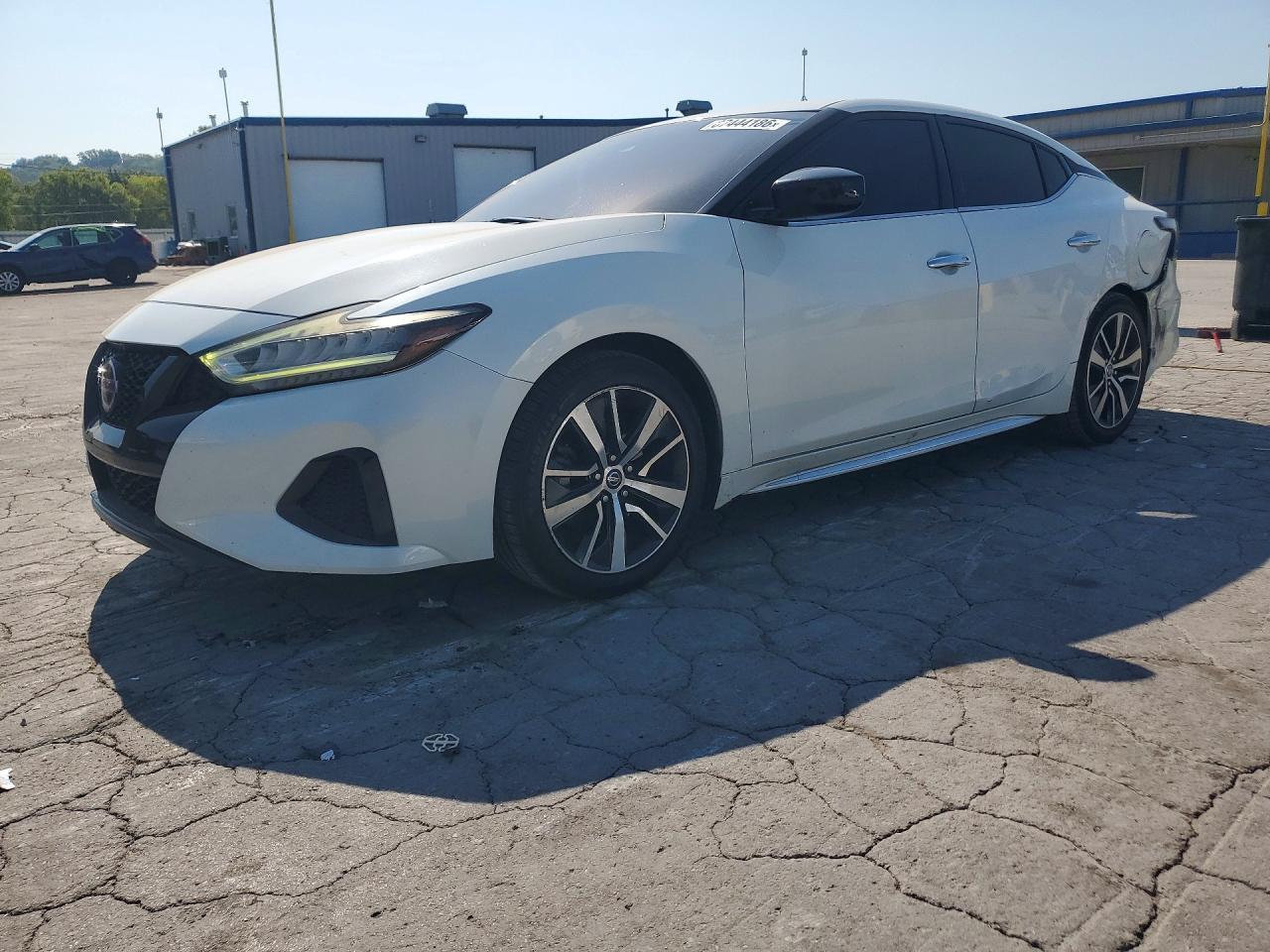 2020 Nissan Maxima S - zdjęcie główne