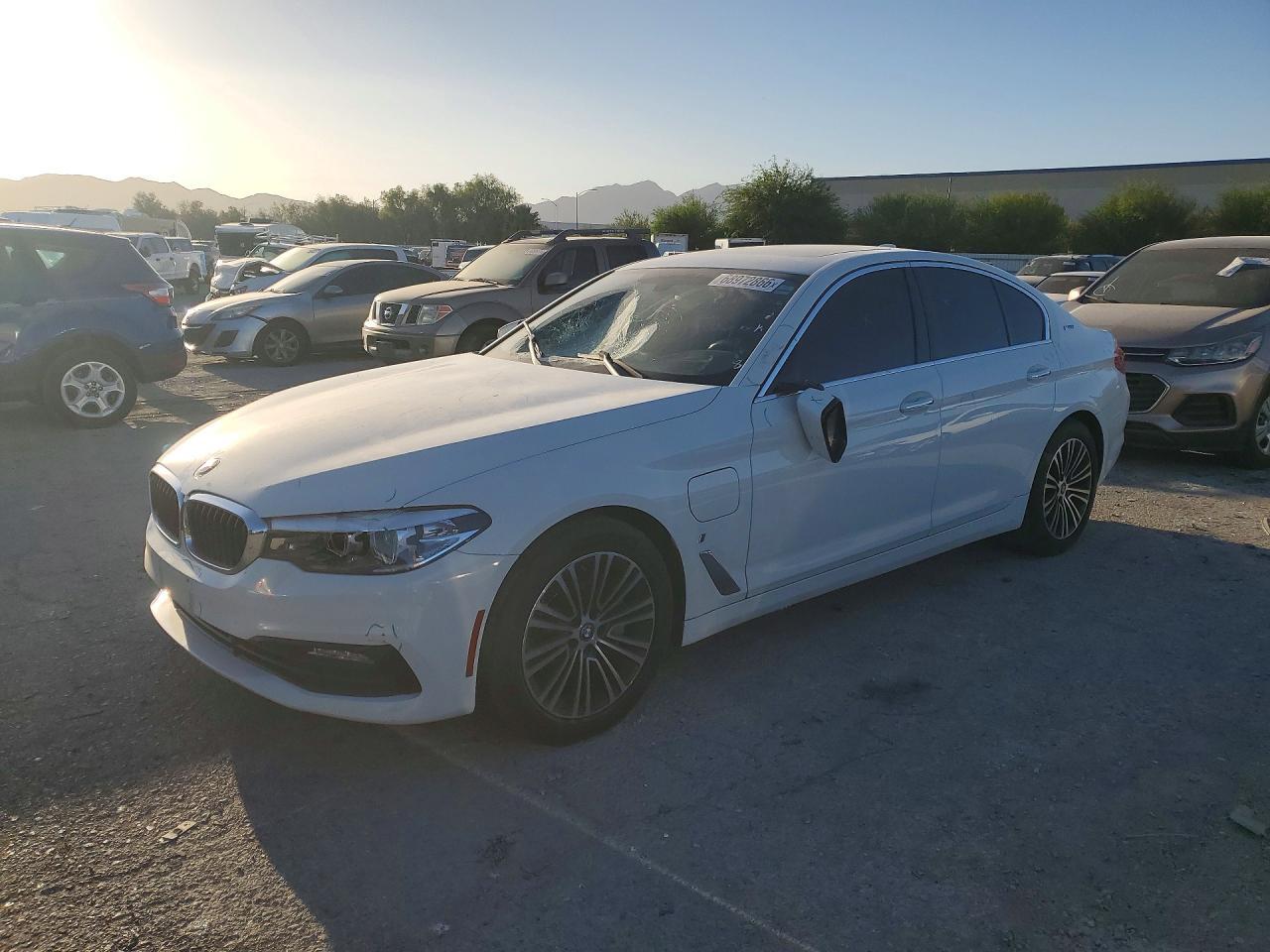 2018 BMW 530E - zdjęcie główne