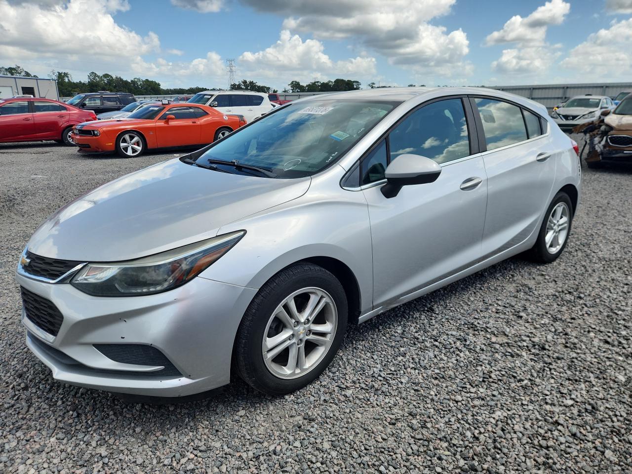 2017 Chevrolet Cruze Lt - zdjęcie główne