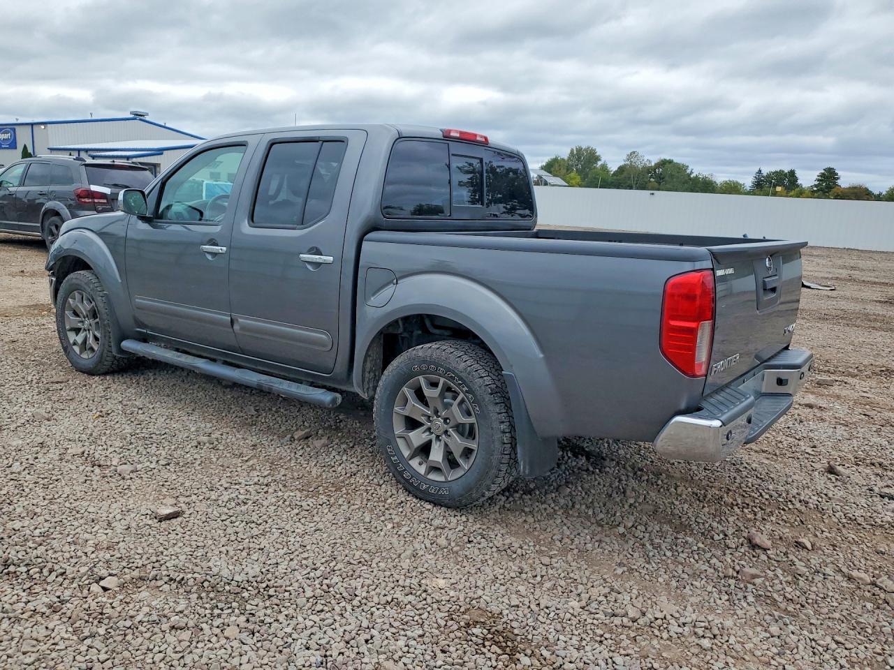 2019 Nissan Frontier Sl - zdjęcie 2