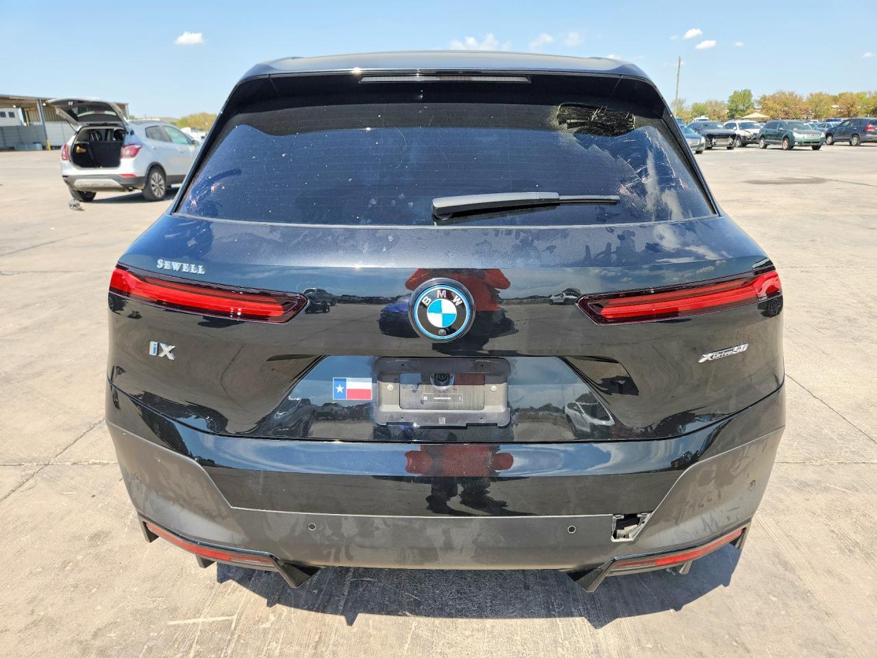 2025 BMW Ix xDrive50 - zdjęcie 6