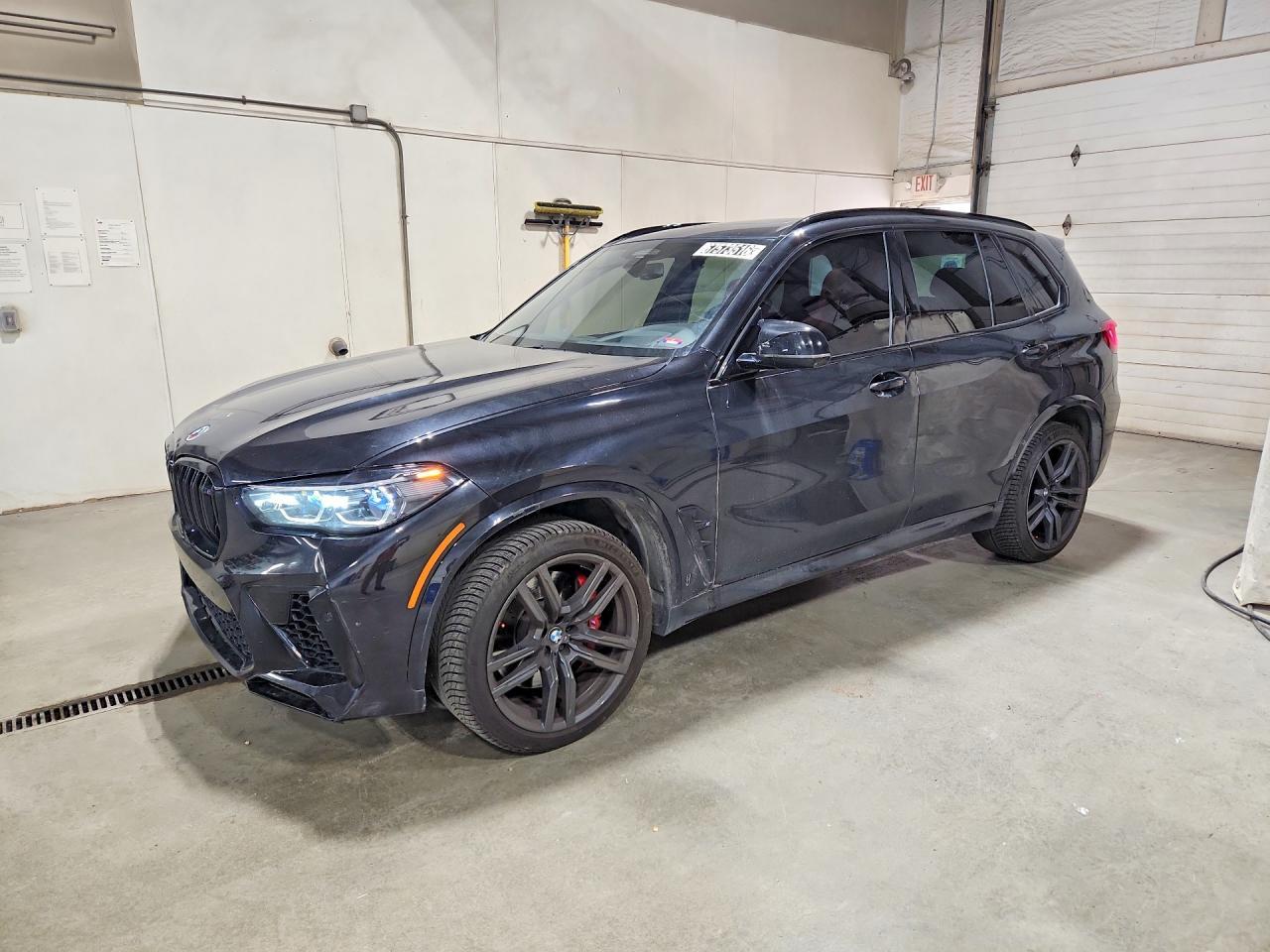 2023 BMW X5 M - zdjęcie główne