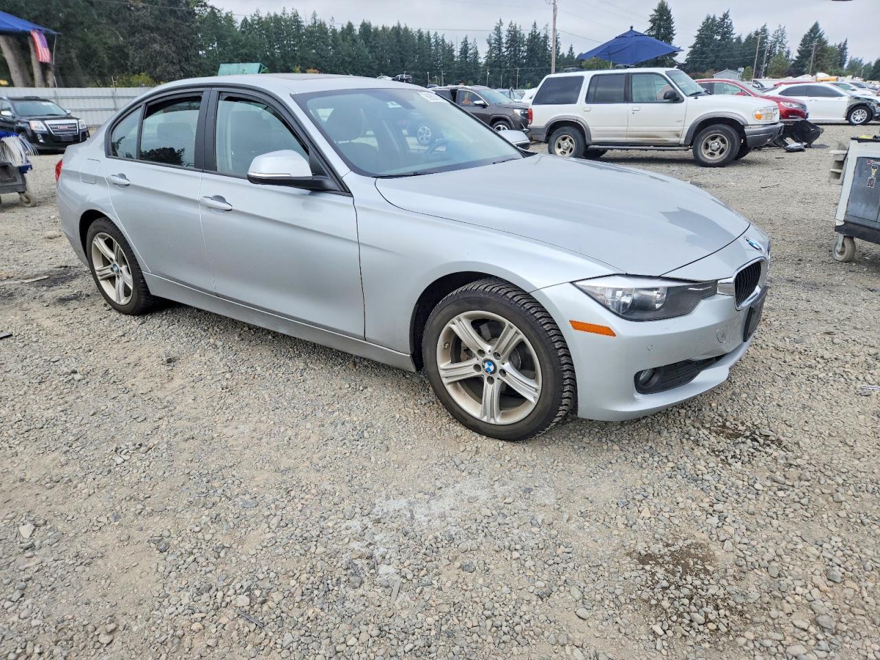 2015 BMW 320 I - zdjęcie 4