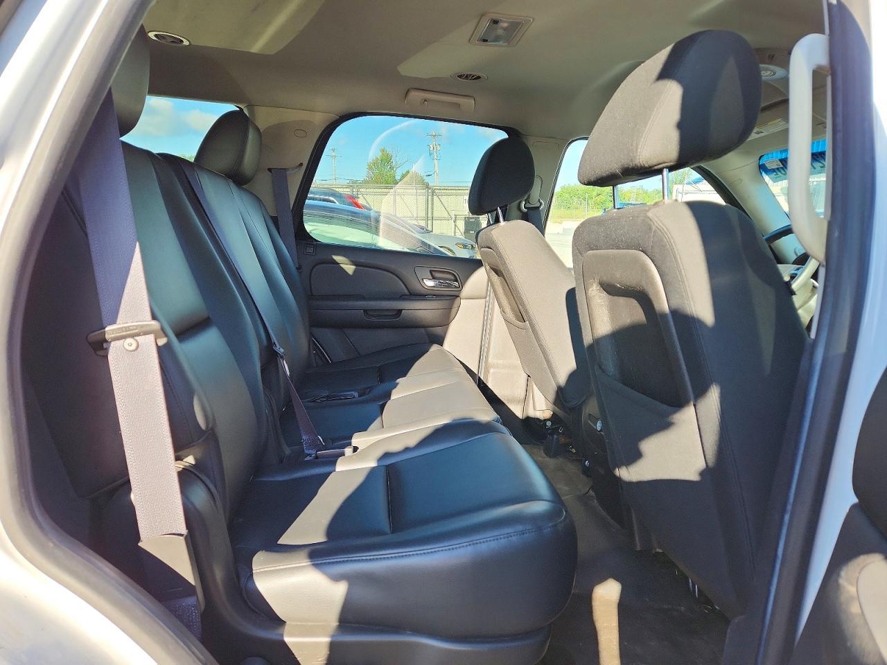 2014 Chevrolet Tahoe Special - zdjęcie 11