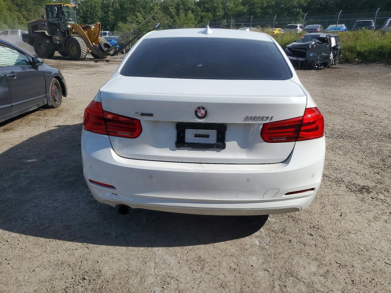 2017 BMW Seria 3 320i - zdjęcie 6