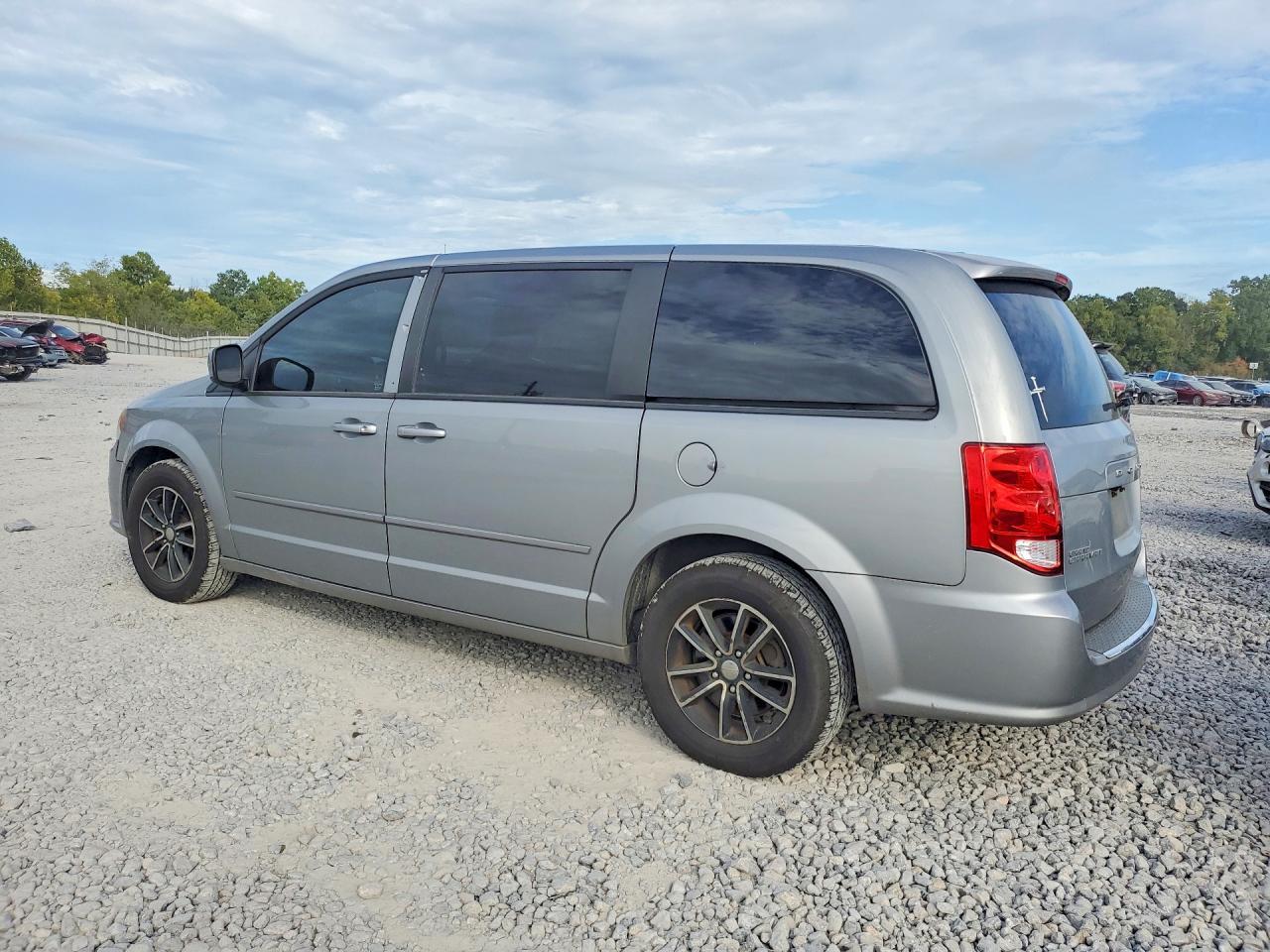 2015 Dodge Grand Caravan R/T - zdjęcie 2