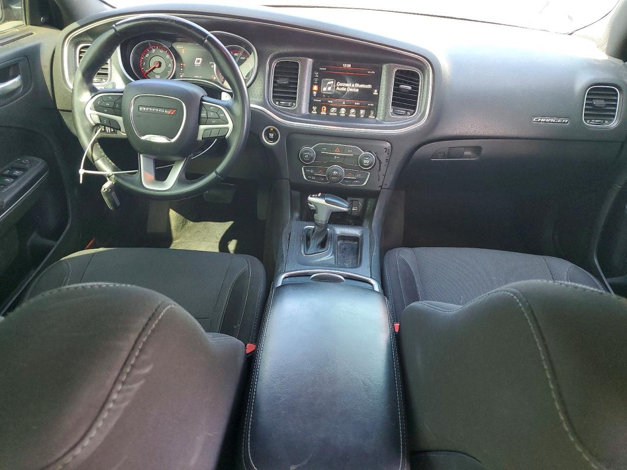 2016 Dodge Charger R/T - zdjęcie 8