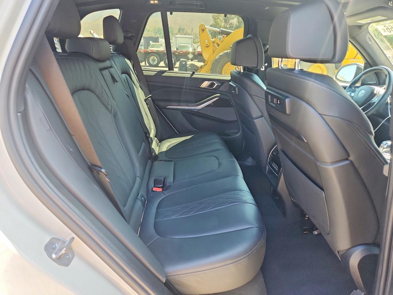 2023 BMW X5 xDrive45E - zdjęcie 11