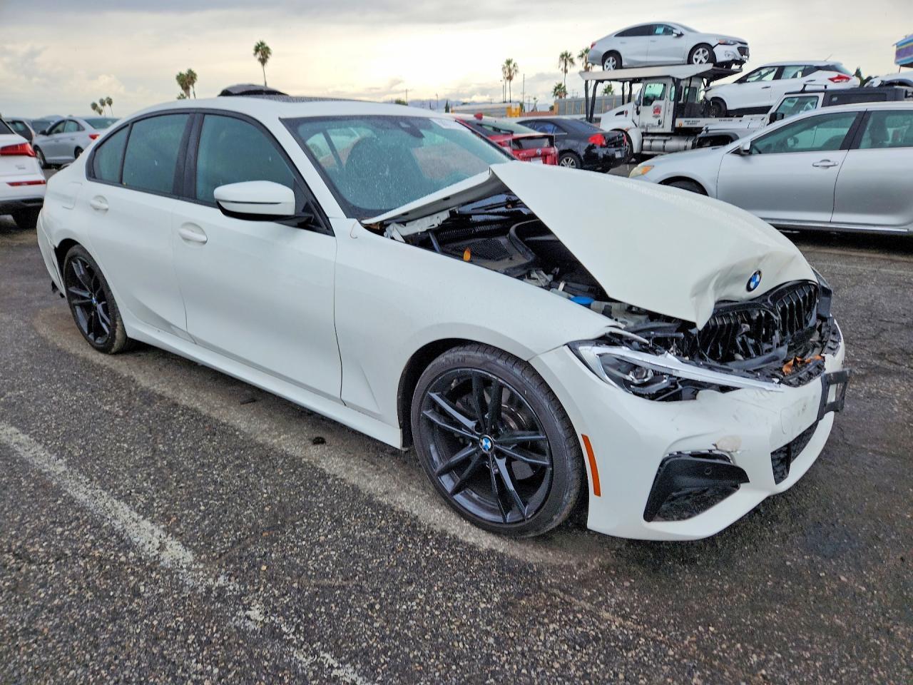 2021 BMW 330I - zdjęcie 4