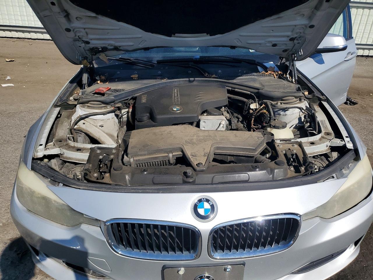 2014 BMW 320 I xDrive - zdjęcie 11