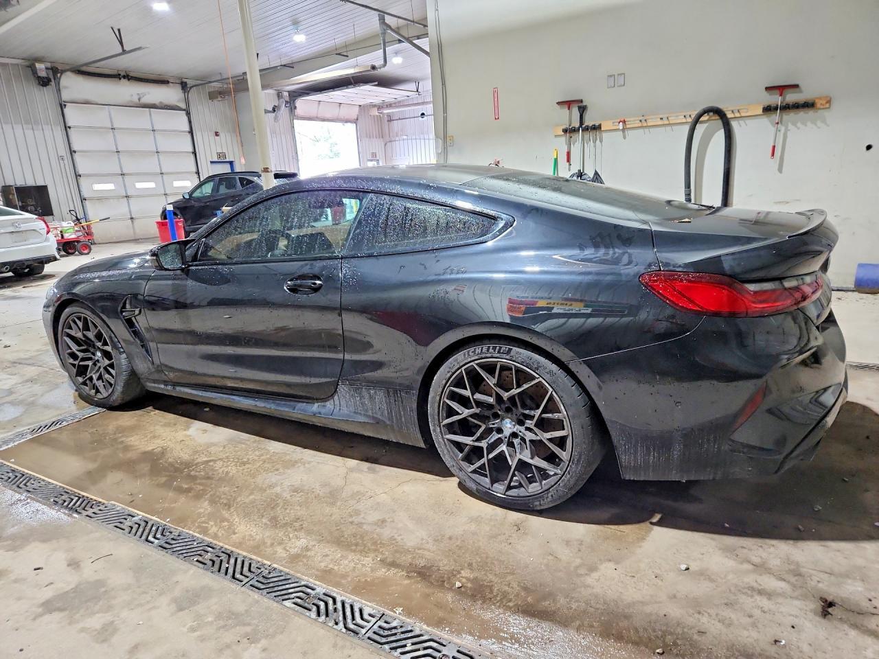BMW M8 Coupe - zdjęcie 2