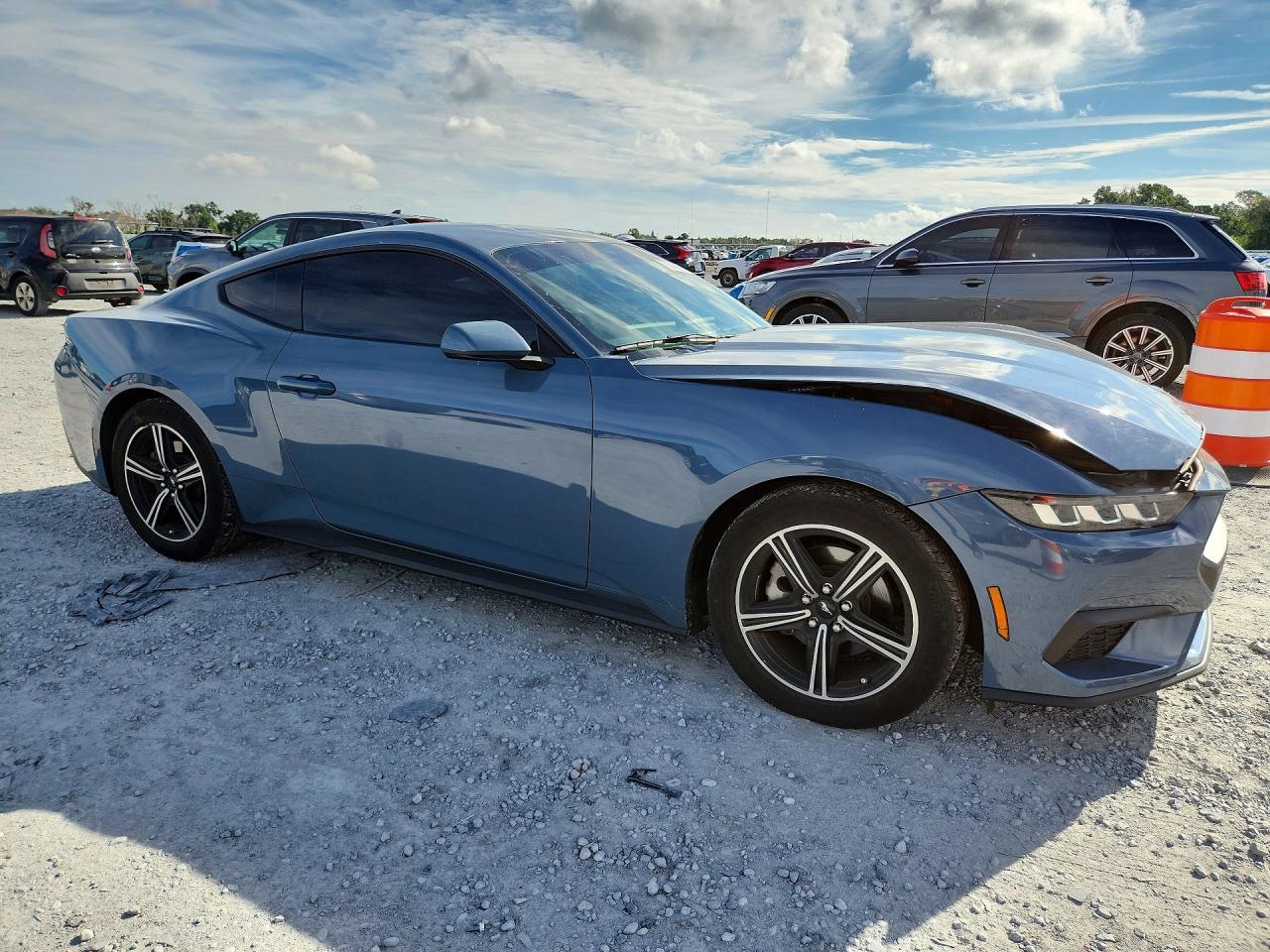 2024 Ford Mustang - zdjęcie 4