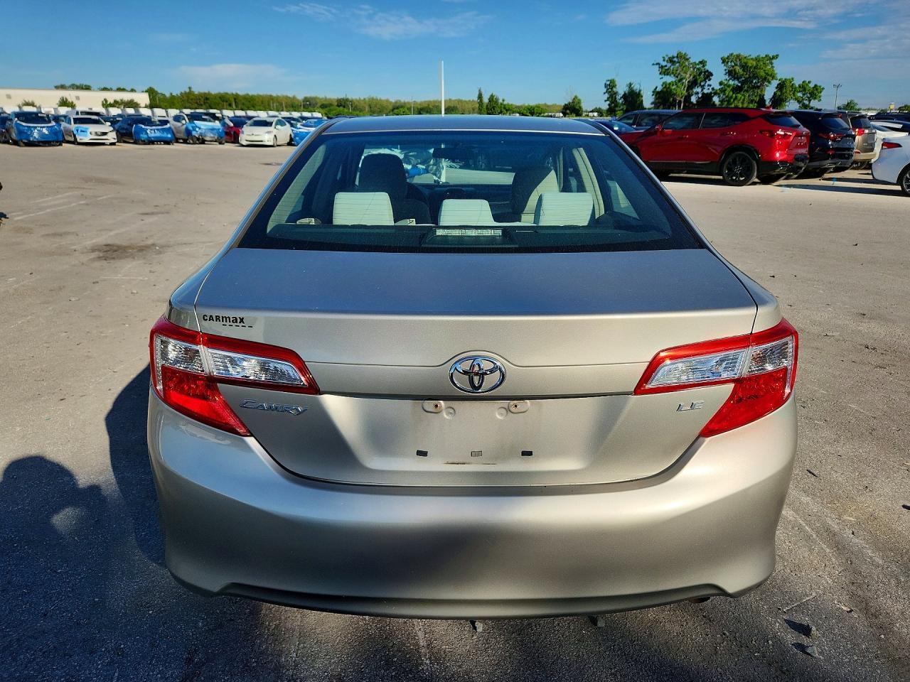 2013 Toyota Camry Le - zdjęcie 6