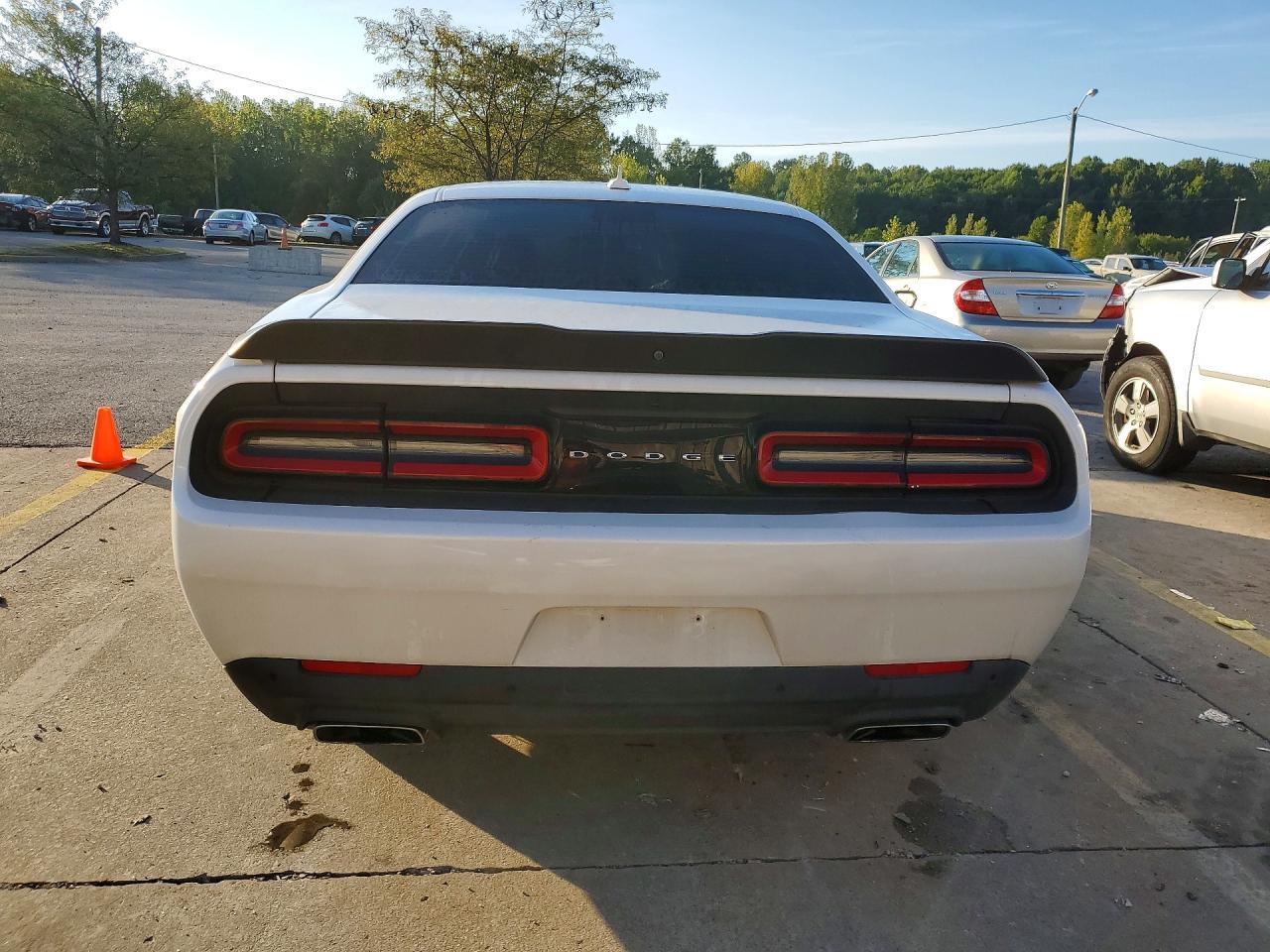 2016 Dodge Challenger R/T Scat Pack - zdjęcie 6