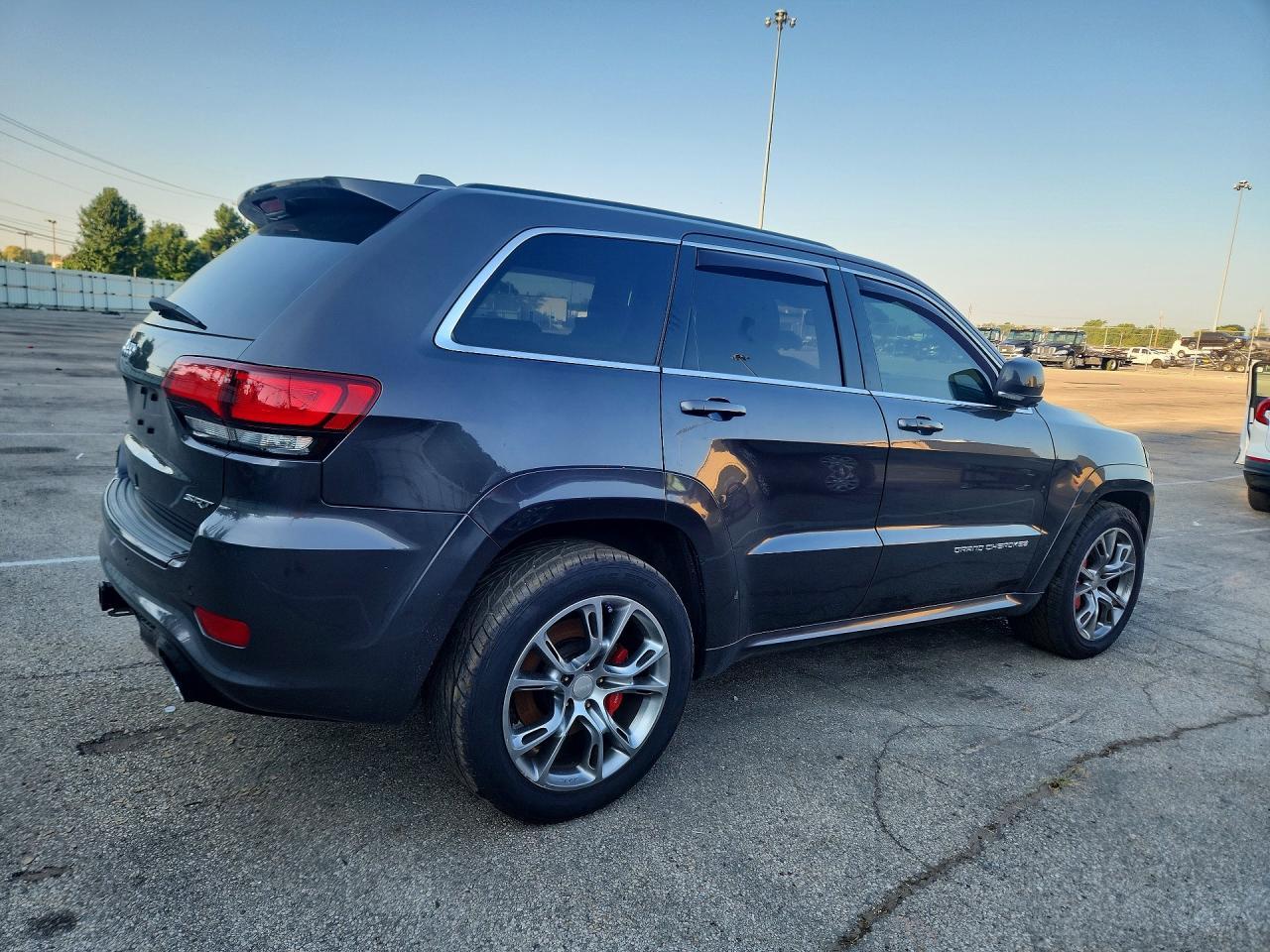 2015 Jeep Grand Cherokee Srt-8 - zdjęcie 3